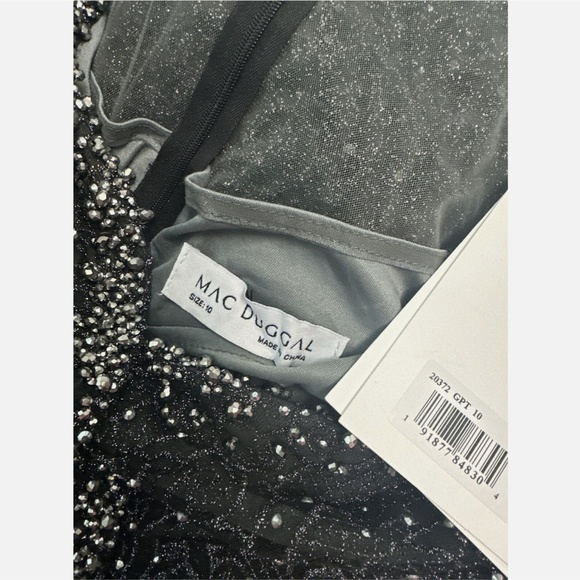 NWT $798 Mac‎ Duggal [ 8 ] Embellished Long Sleeve V Neck Gown in Graphite - Picture 3 of 15